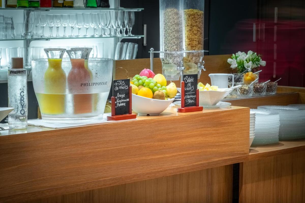 Nourriture dans l'hôtel ou à proximité