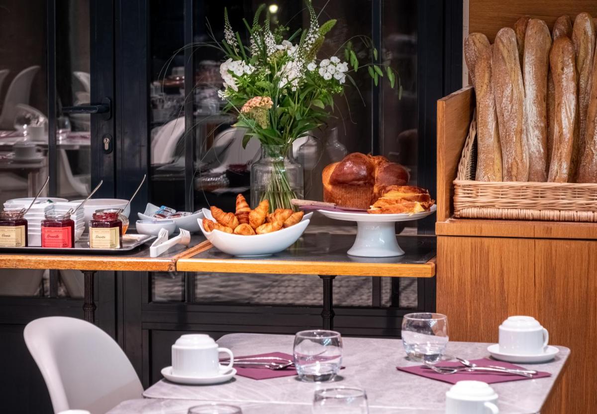 Nourriture dans l'hôtel ou à proximité