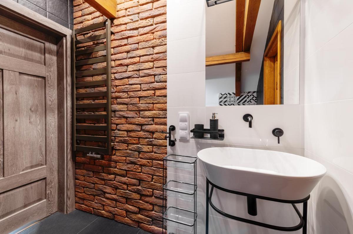 Gostynin Garden Apartment III - Hizvo