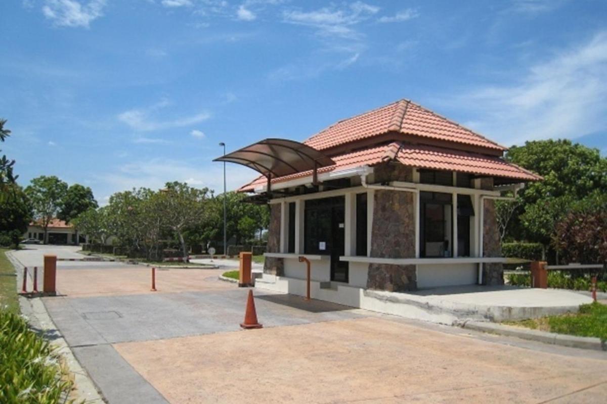 Homestay for Malay Only - Puchong Bandar Nusaputra Fully Gated and Easy access to KL and Putrajaya - Housity