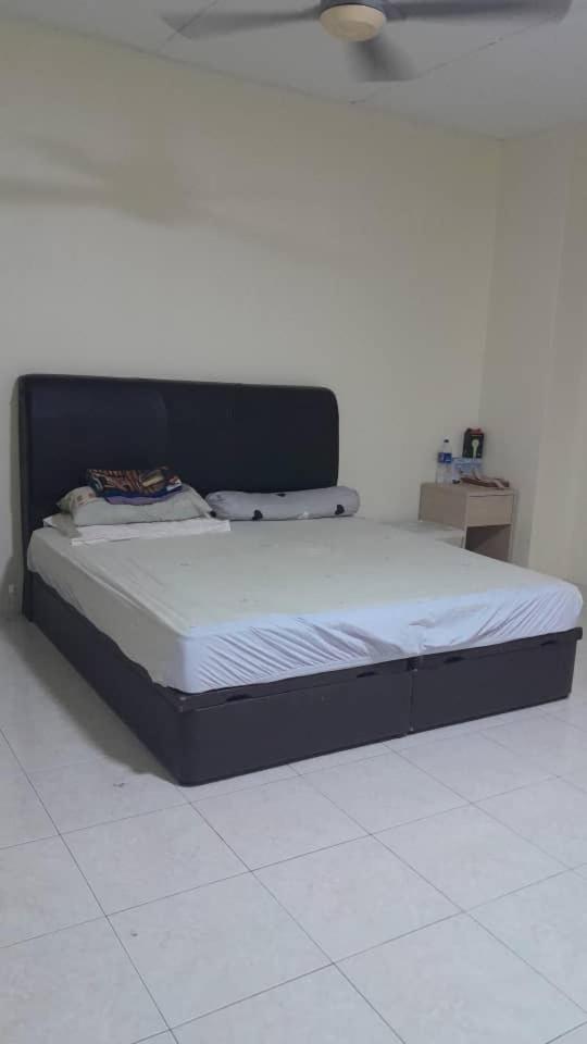 Homestay for Malay Only - Puchong Bandar Nusaputra Fully Gated and Easy access to KL and Putrajaya - Housity