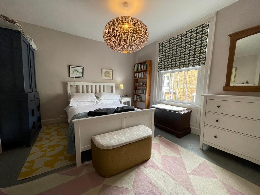 Holbrook House - Hizvo