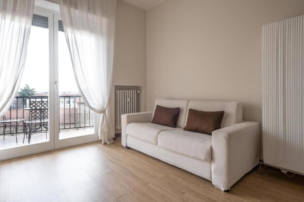 cute and cozy apartment train station - Housity