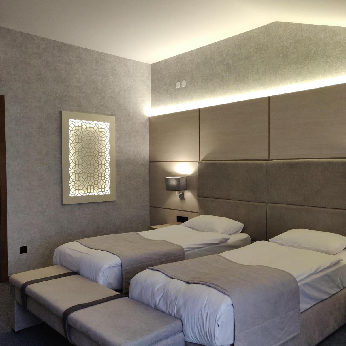 Hotel Zefir - Housity