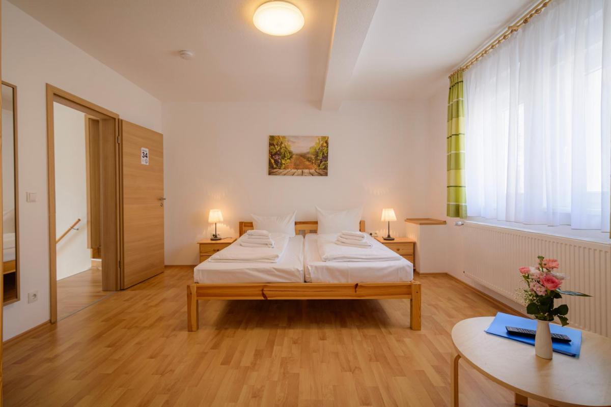 Hotel ZUM ENGEL in Speyer - Römerberg - Housity