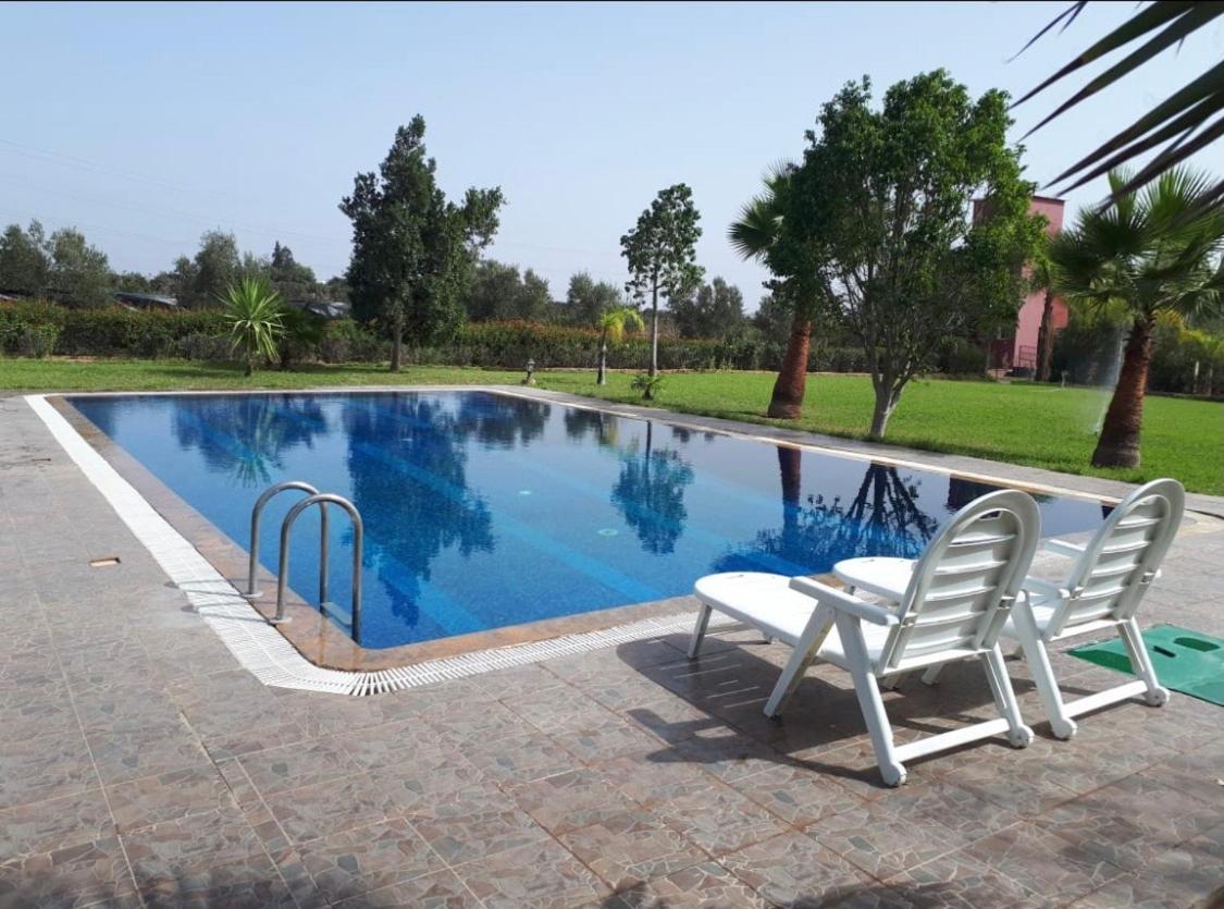Magnifique villa avec piscine au province de Benslimane - Housity