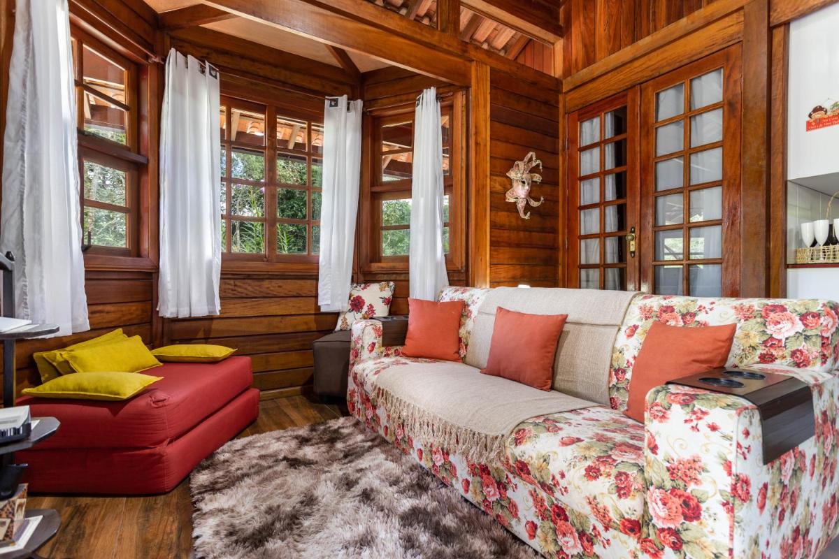 Casa Recanto da Coruja na Serra - Charme e Conforto com Piscina, Sauna e Cachoeira - Housity