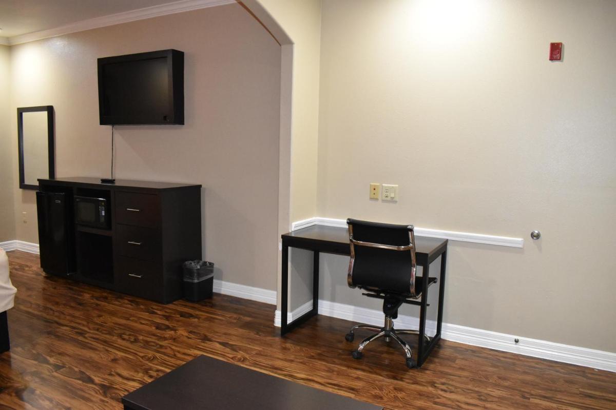 Platinum Inn Katy - Housity