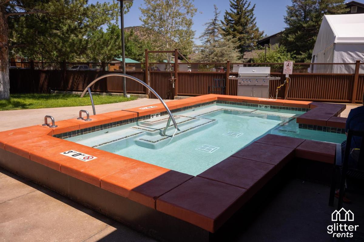 Modern Park City Condo - Housity