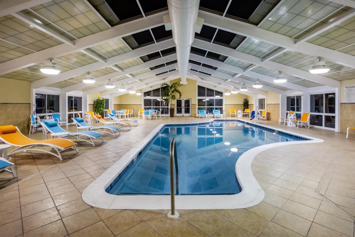 Suitetrails - Holiday Inn - Gulfport-Airport, an IHG Hotel