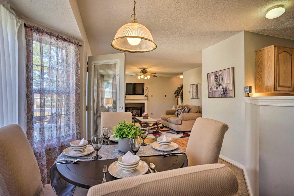 Charming Sandston Home about 9 Mi to Richmond! - Housity