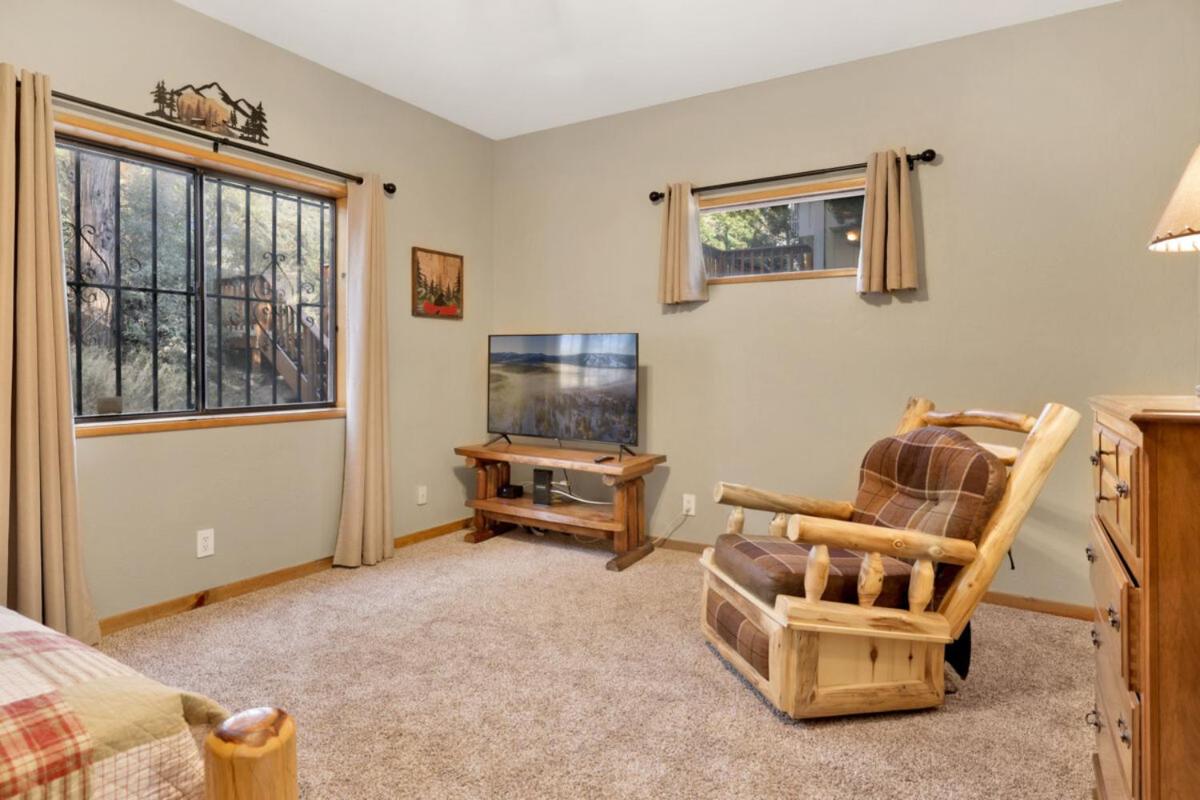Lazy Llama Lodge #2150 by Big Bear Vacations - Housity