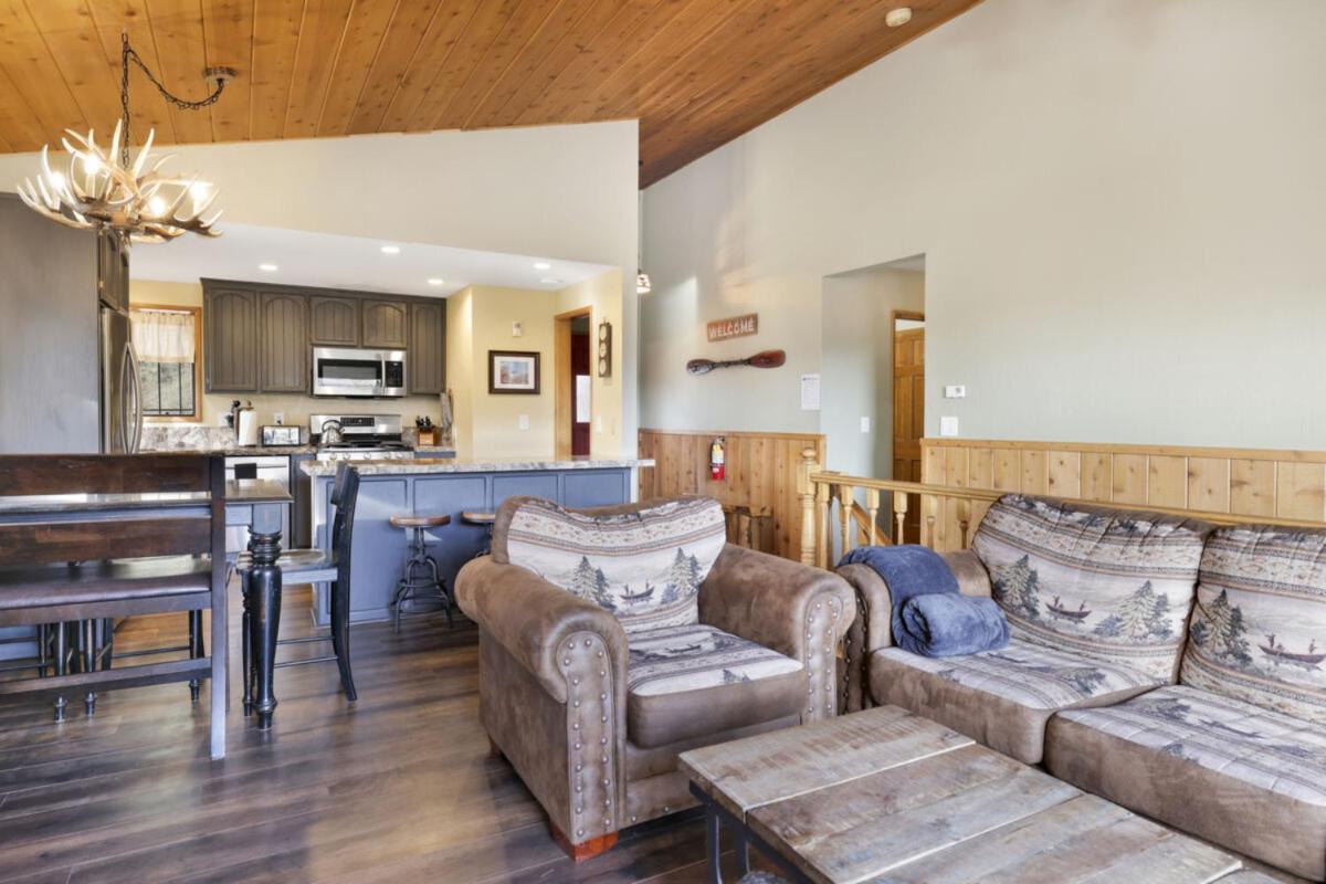 Lazy Llama Lodge #2150 by Big Bear Vacations - Housity