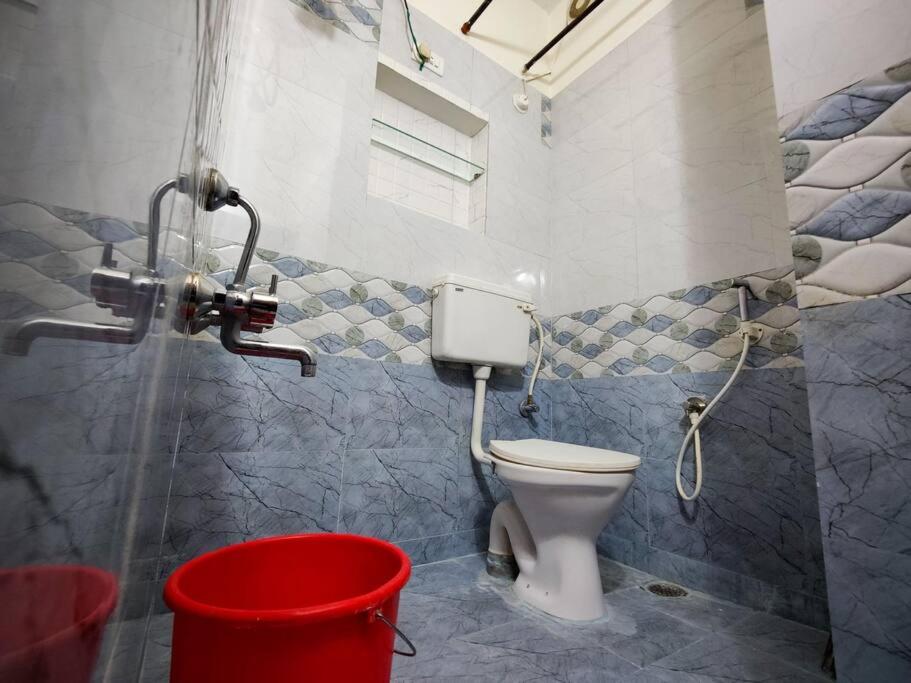 Comfy 2-bedroom House in Sanjaynagar, Bengaluru - Housity