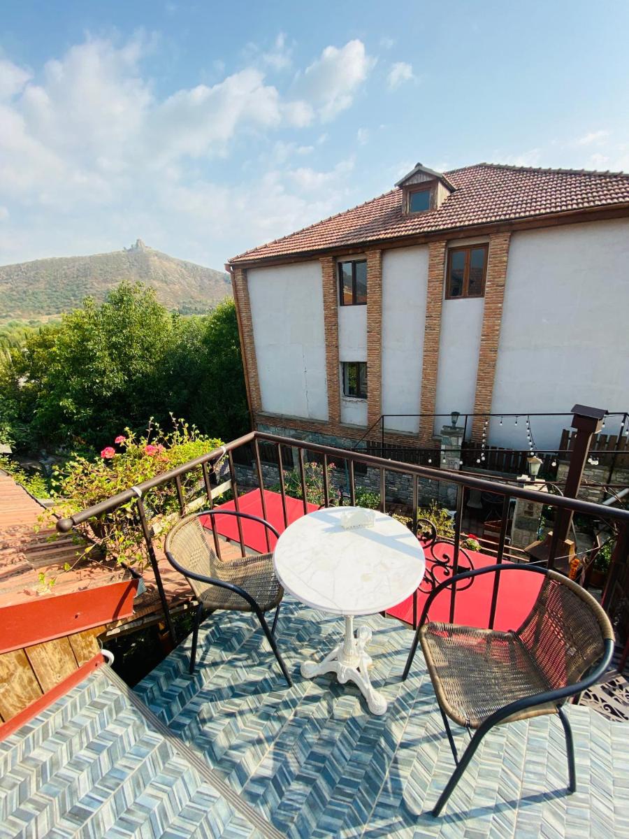 Tatin - Hotel & Café in Mtskheta - Housity