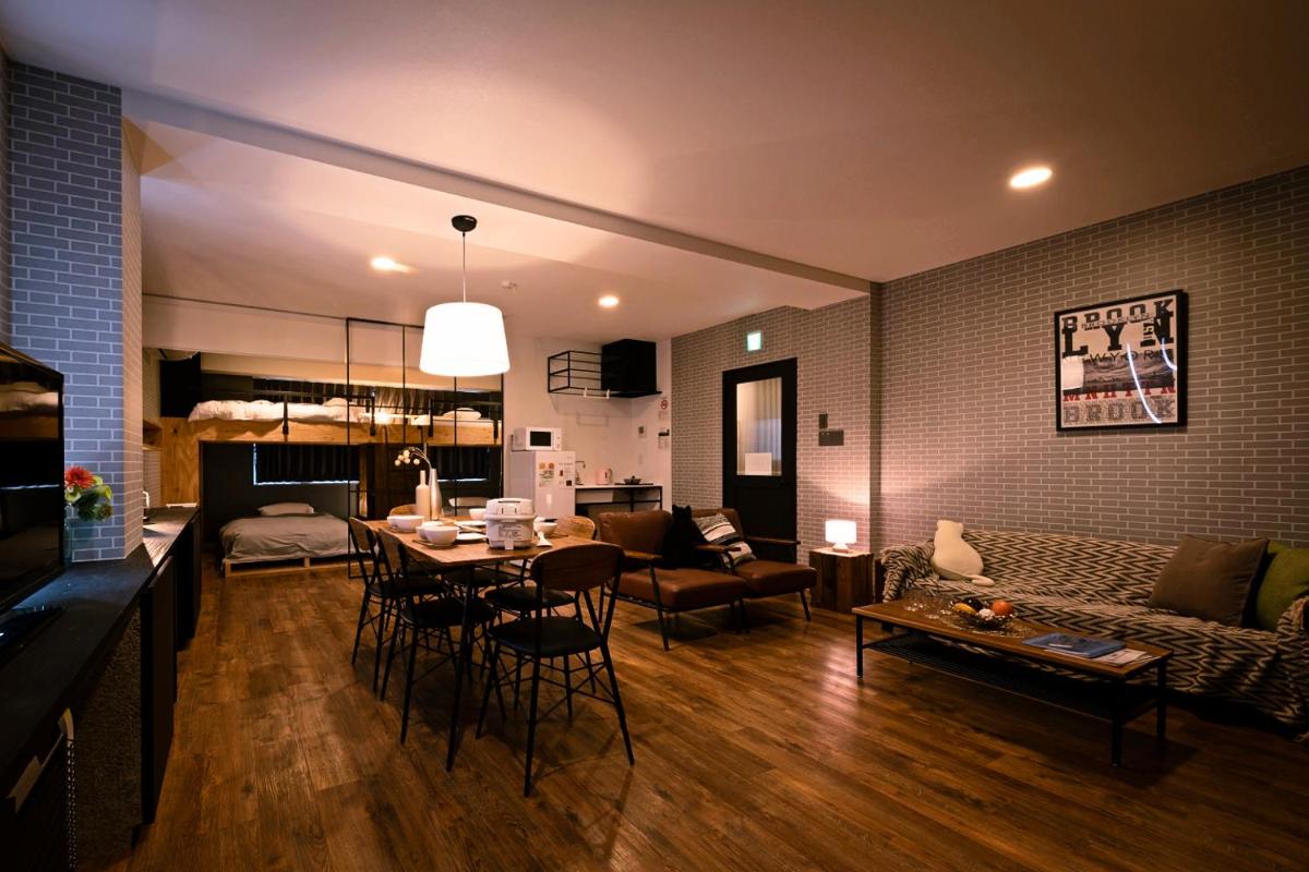 ONE LIVING IN - Housity