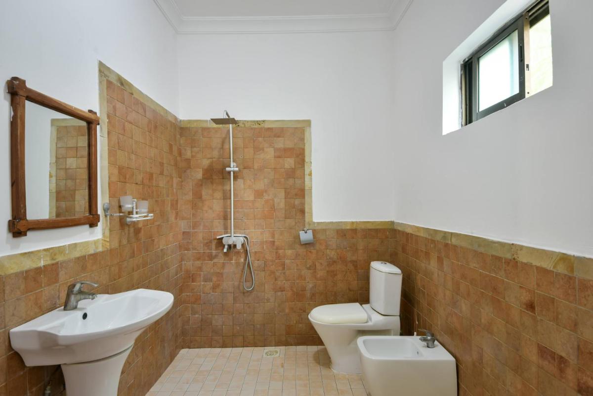 Faridu Beach Bungalows - Housity