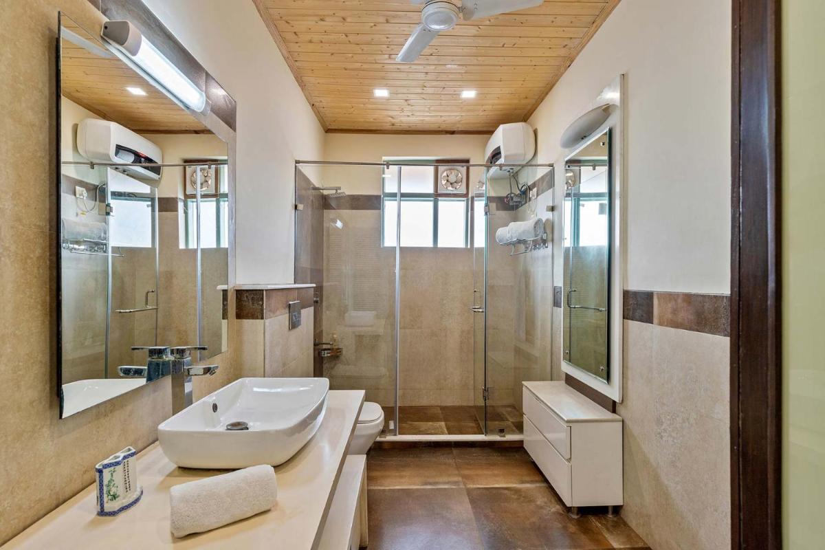 StayVista at Panorama Estate with cosy seating - Housity