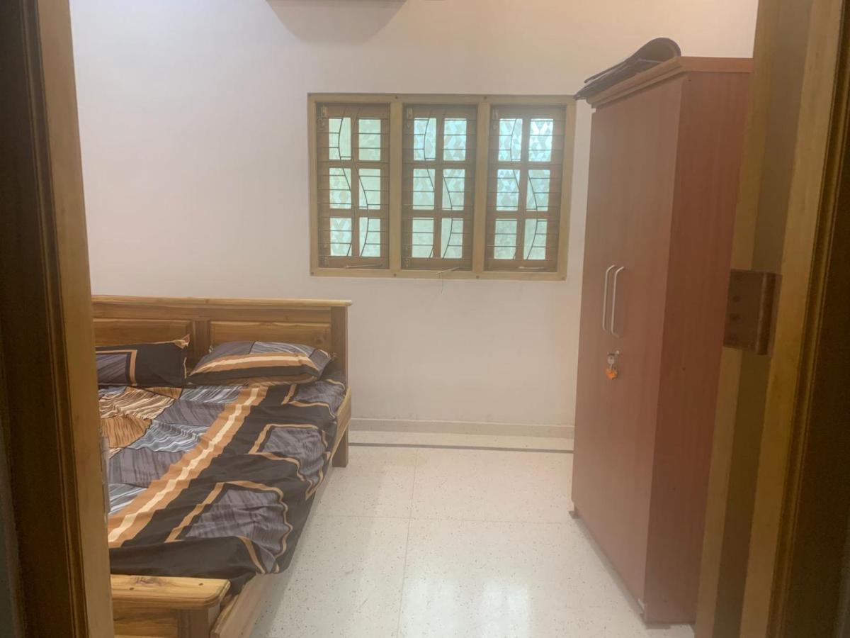 Jaffnatravel & Guest Inn - 2 Bed 1st floor - Housity
