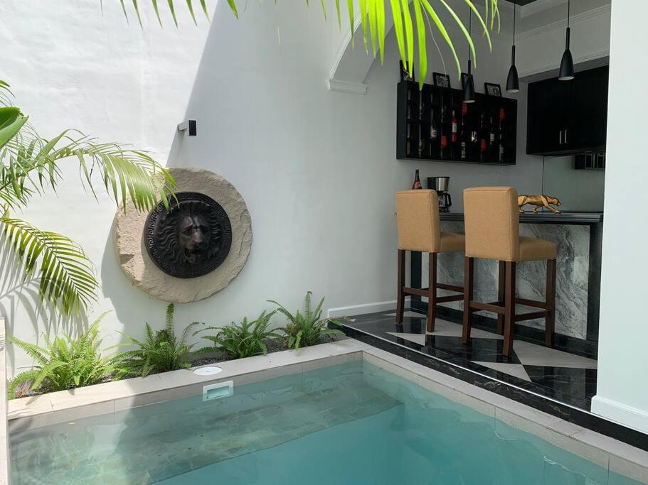 Amazing Bungalow with private pool in Angeles city - Housity