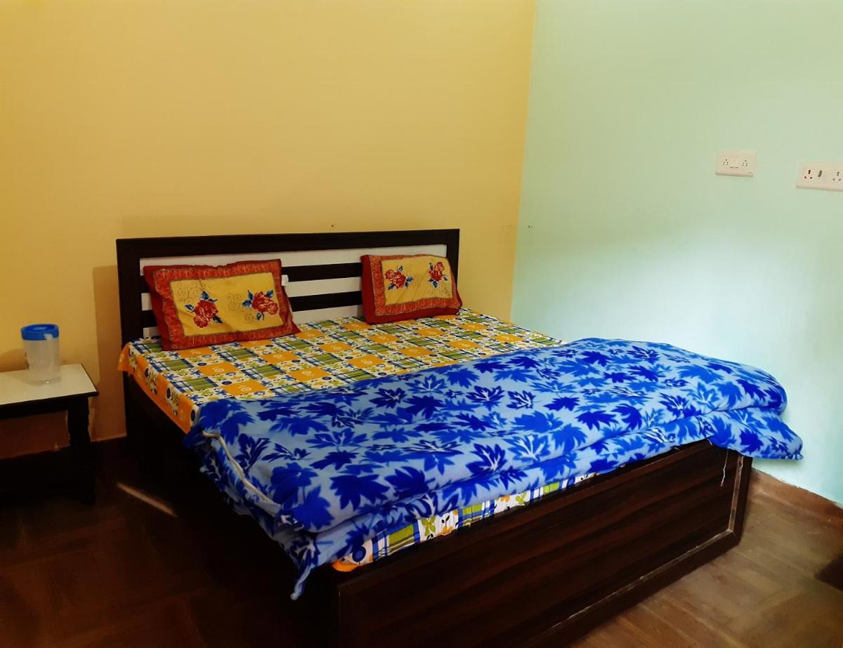 Suitetrails - Shree Lodge, Ayodhya