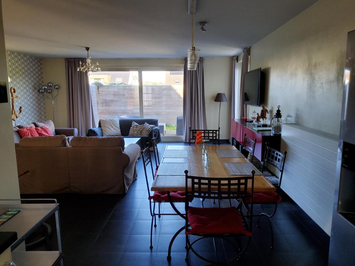 Vakantiehuis in Knokke-Heist met tuin en parkeerplaats - Housity