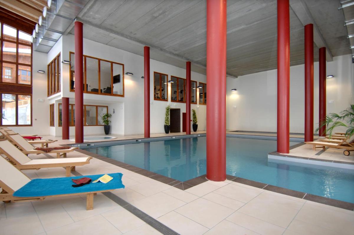 Piscine de l'établissement Résidence Prestige Odalys Edenarc ou située à proximité