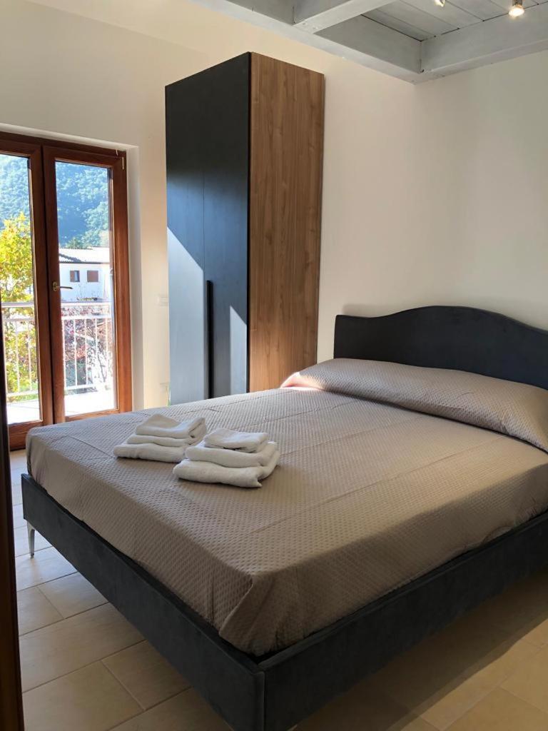 Suitetrails - Deluxe 3 Bed Apartment, Near Picinisco, Sleeps 6