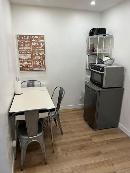 Paris : charmant 2 pièces au calme - Housity