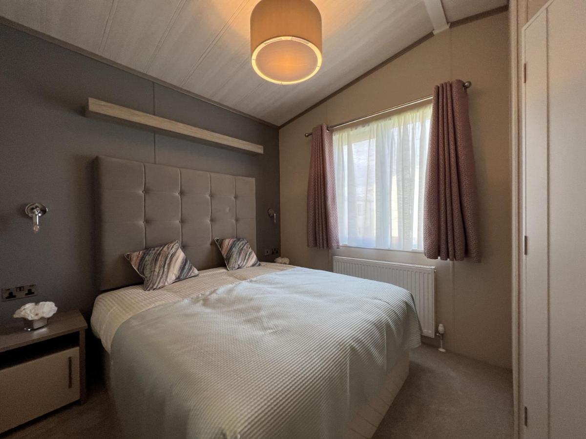 Stewarts Resort Lodge 49 - Housity