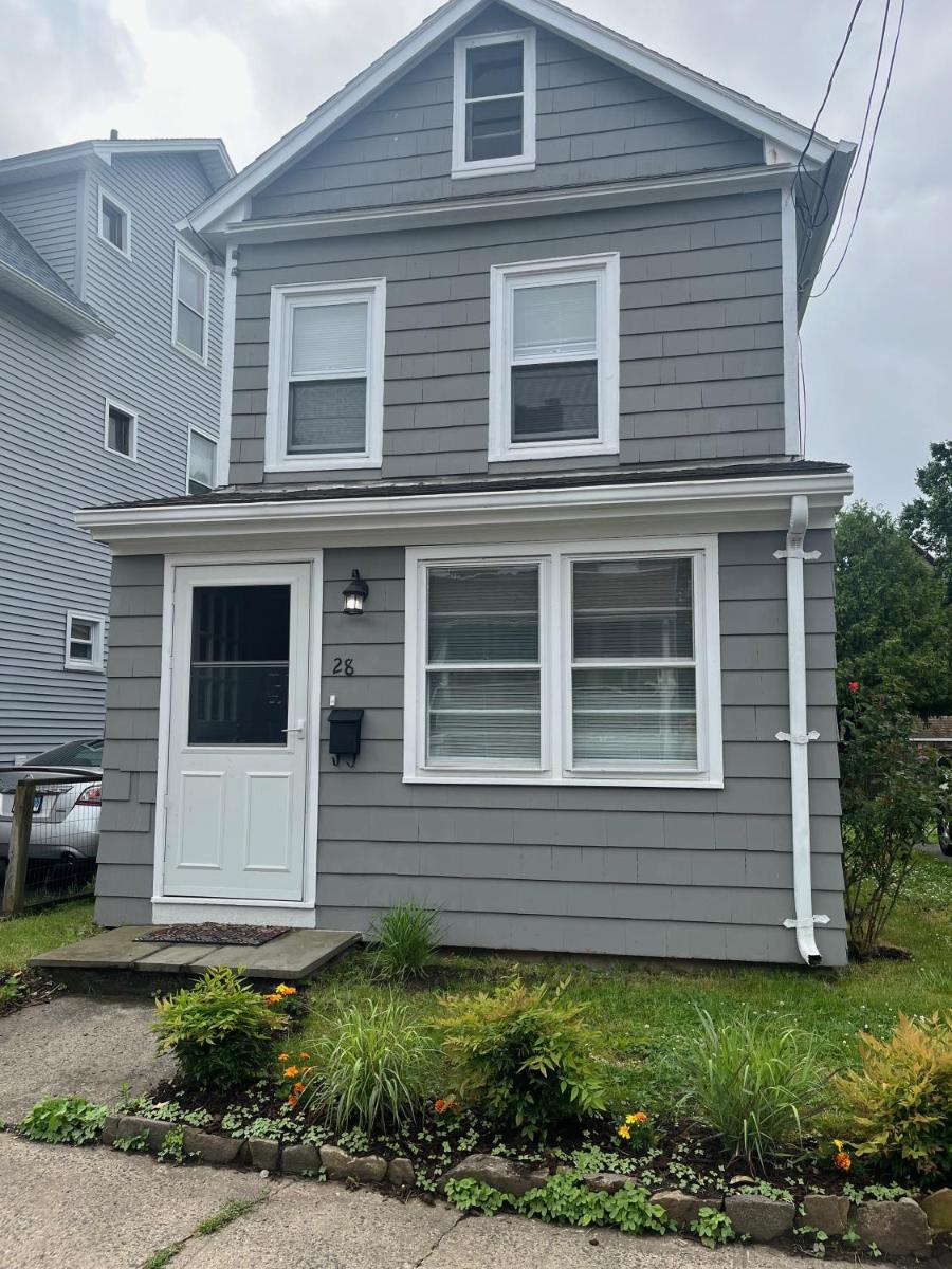 Black Rock Bungalow - Housity