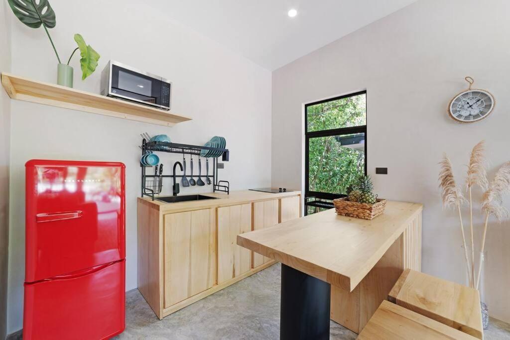 Pipa's Surf House Marbella - Casita Tierra - Housity