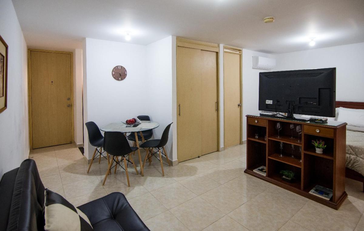 Atractivo apartaestudio confortable, muy completo, familiar - Housity