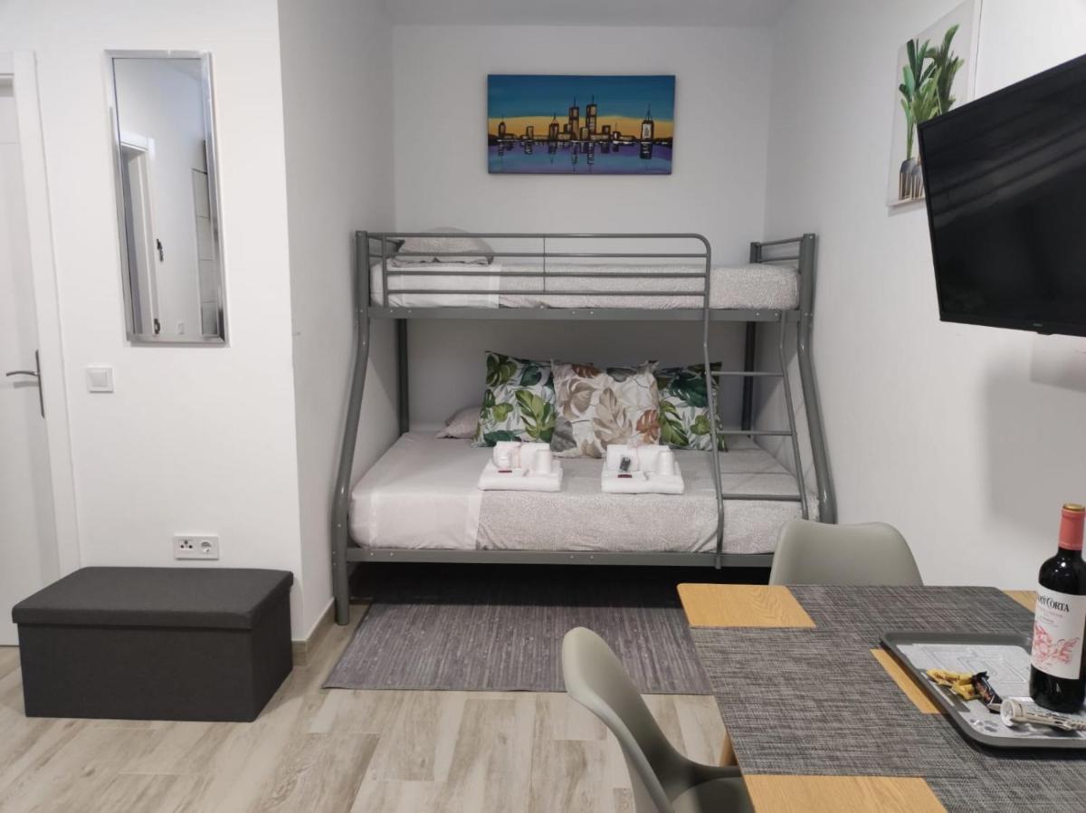 CASA PIRÁMIDE 4 WIFI - Parking y Terraza Privada - Housity
