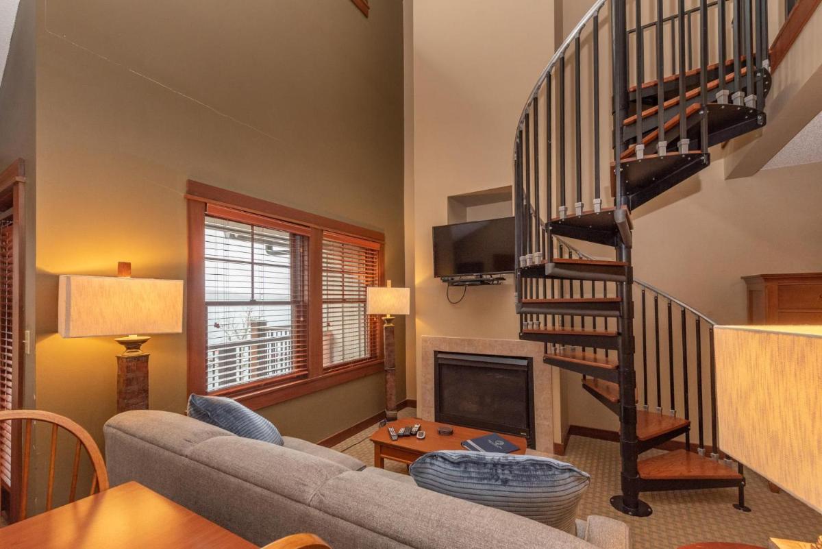 A315 Studio & Loft Lake View - Housity