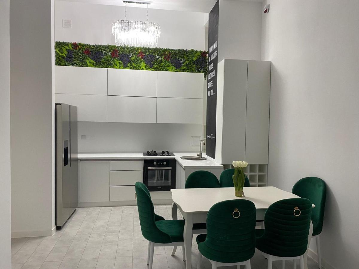 Fabulous apartament with pool - Housity