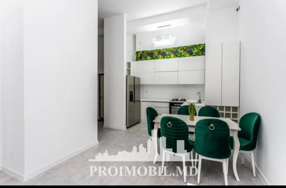 Fabulous apartament with pool - Housity