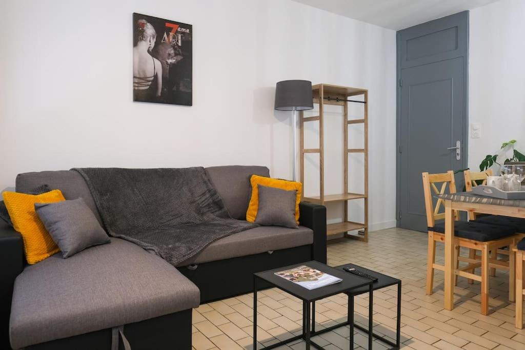 Les Chevalets IV - Housity