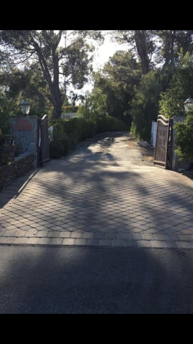 Impressive Mansion at an affordable price - Housity