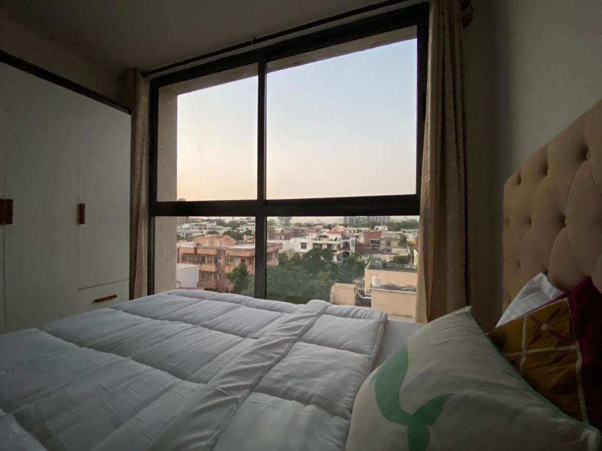 Luxury 1BR Studio Apartment in Central Jaipur - Housity