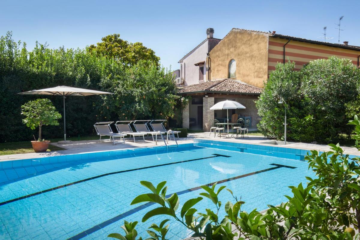 Villa Oleandra with Pool up to 12 People - Housity