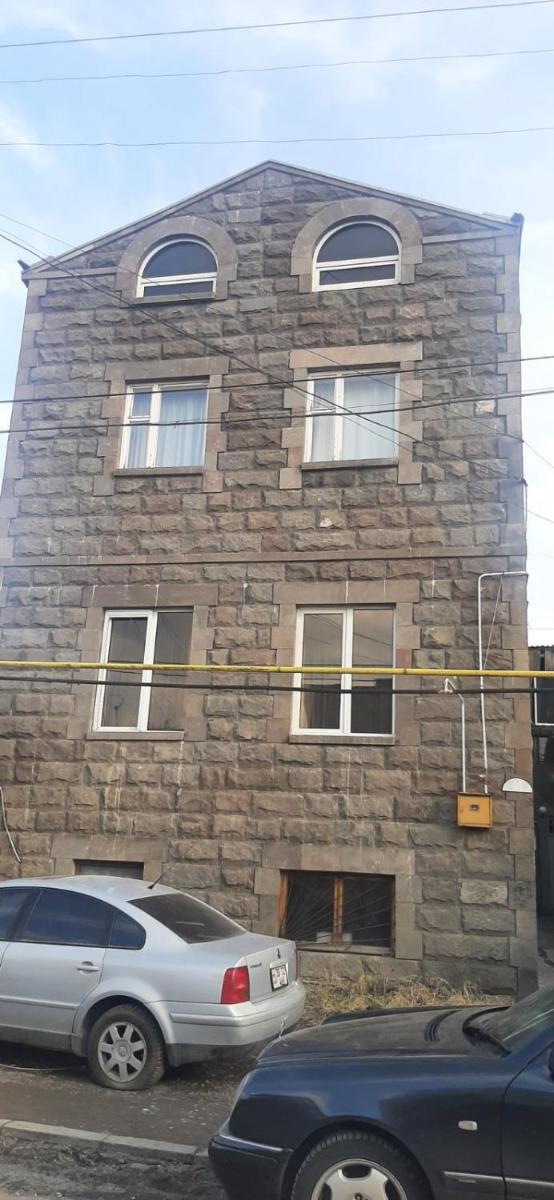 Aresh House - Housity