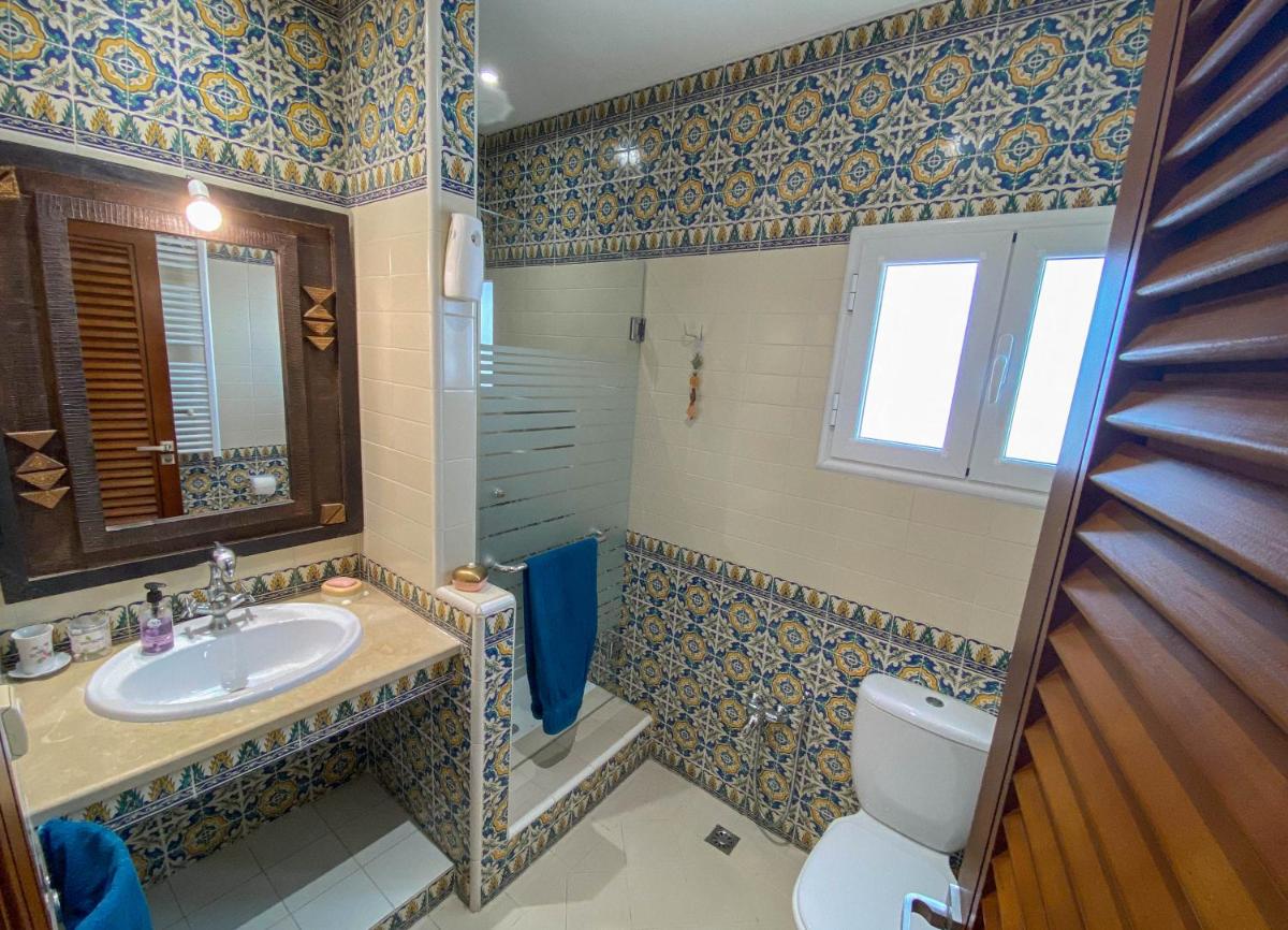 Charming Suite Central to Downtown and Airport - Housity