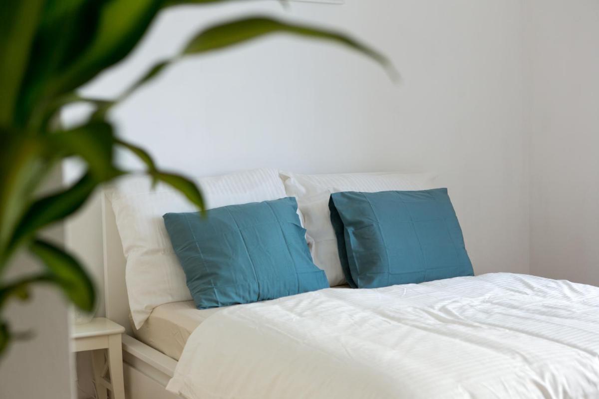 Charming City Apartment - Housity