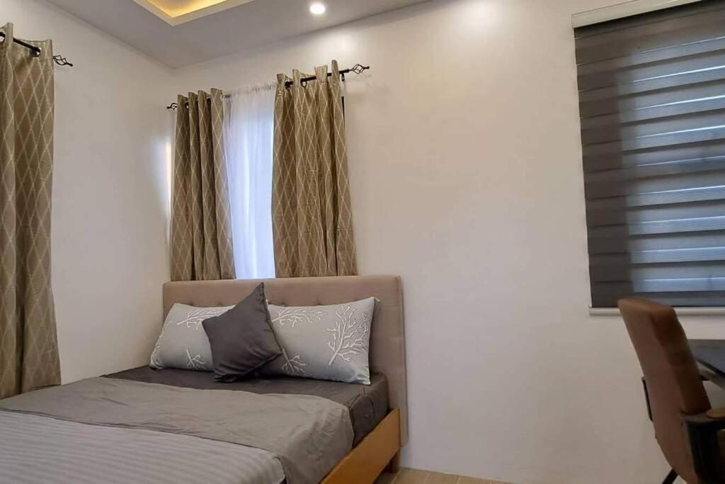 Cabanatuan Staycation - Housity
