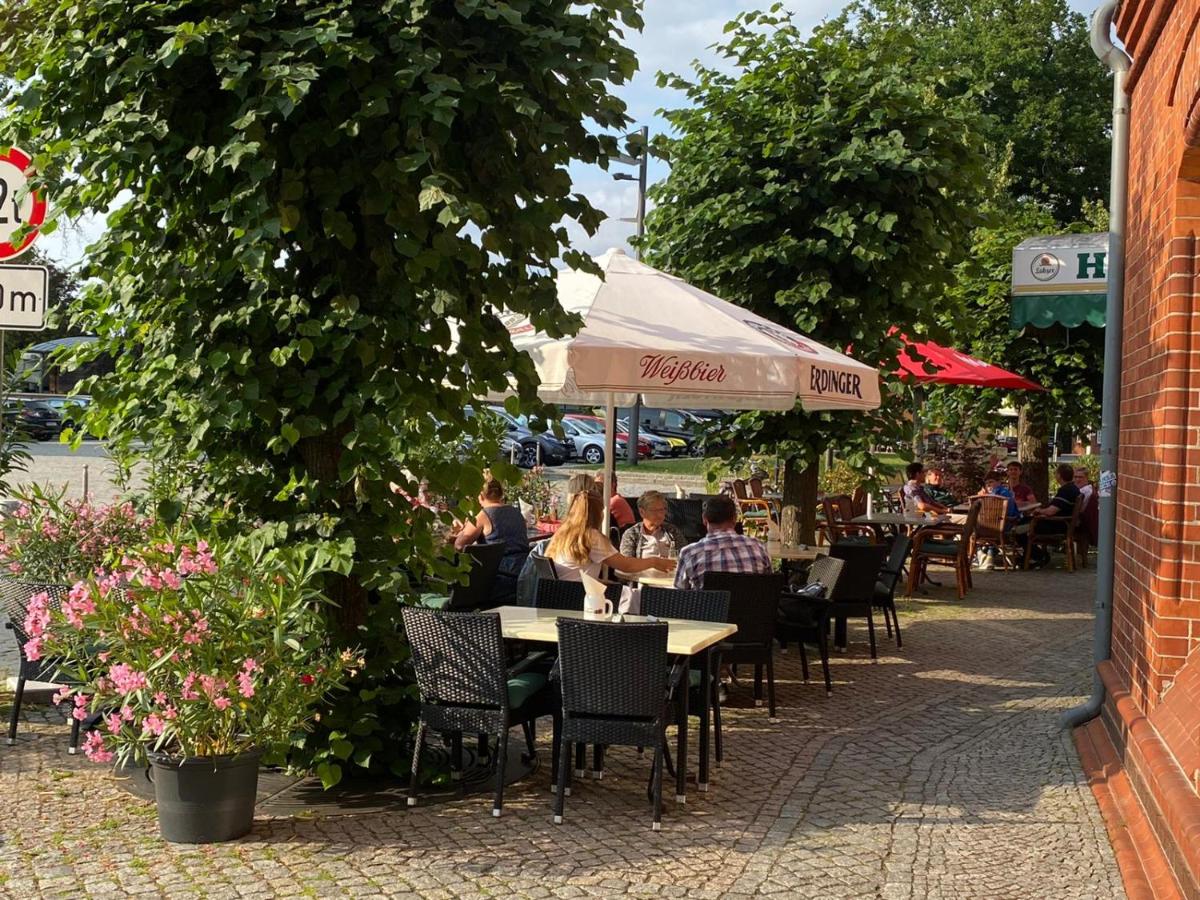Zur Eldenburg - Housity