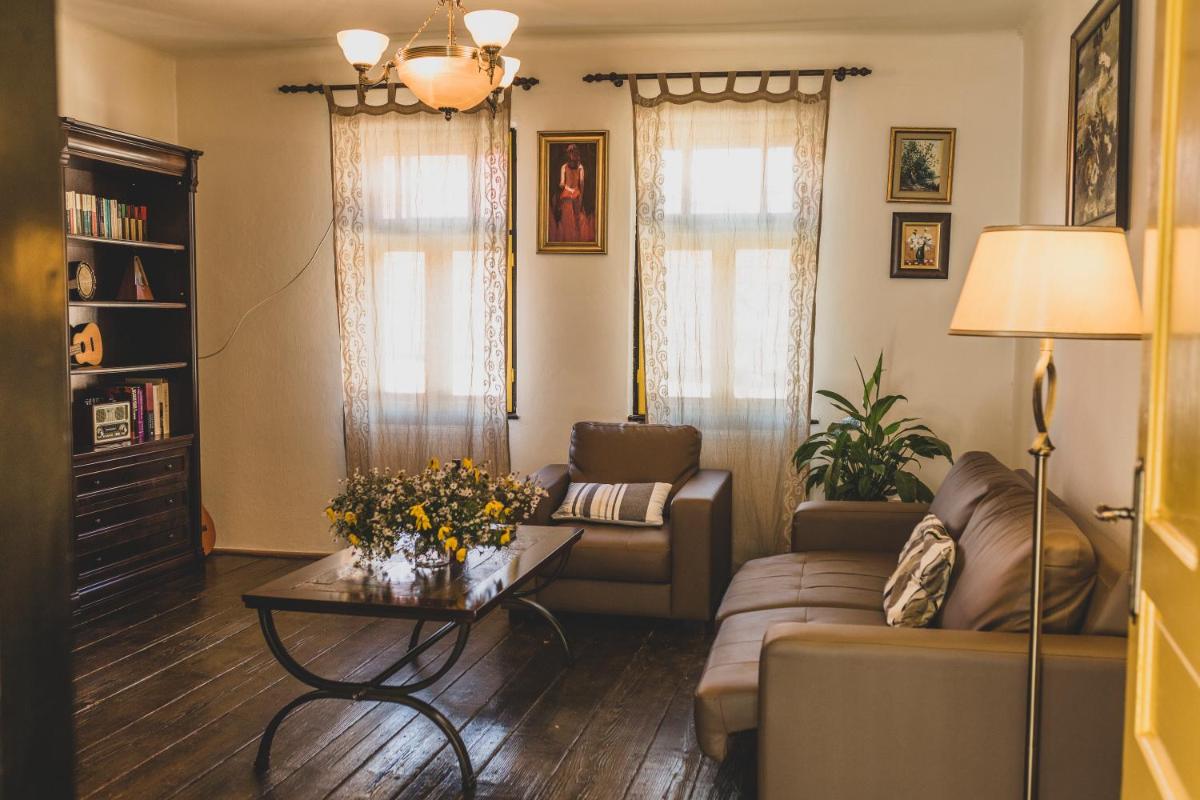 The Dream House of Racos - Housity