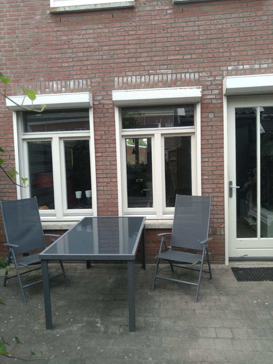 etage met slaap, en badkamer - Housity