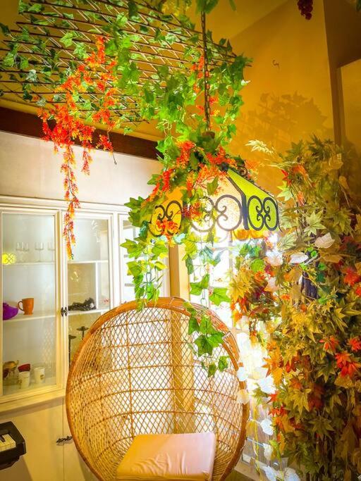 Unique Vacation House in Tagaytay with Swimming Pool - Housity