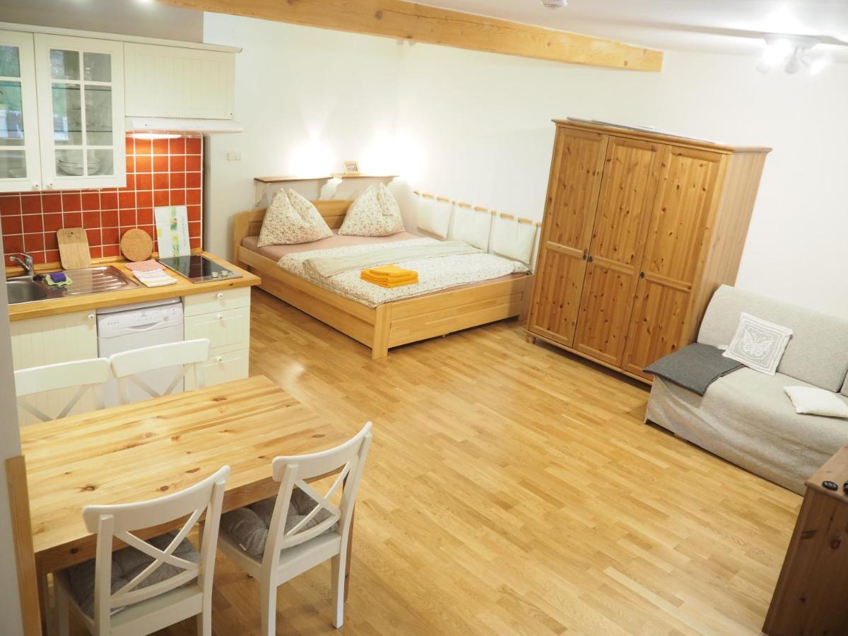 Penzion Stará hračkárna - Housity